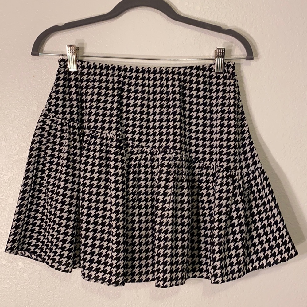 Houndstooth mini skirt